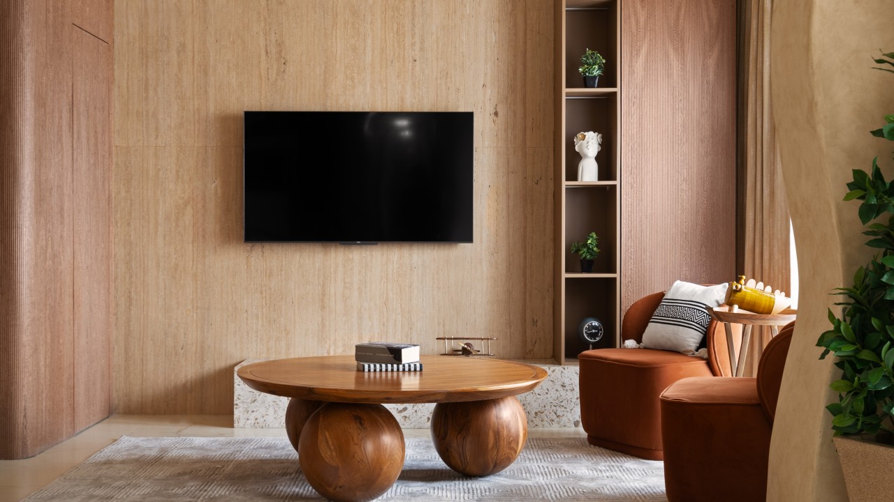 The Financial Blueprint for Bespoke Furniture: Is Custom Craftsmanship Worth the Investment for Your Home or Business?